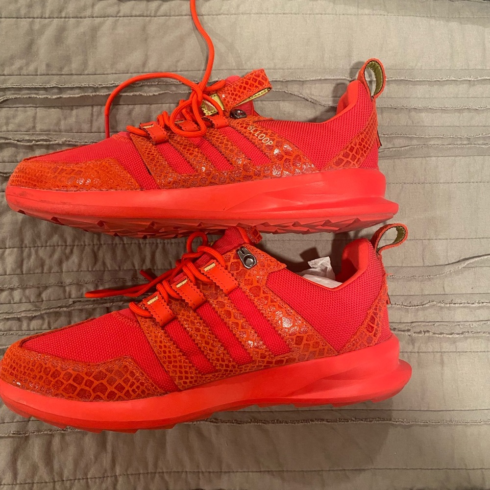 Adidas Red October SL Loop